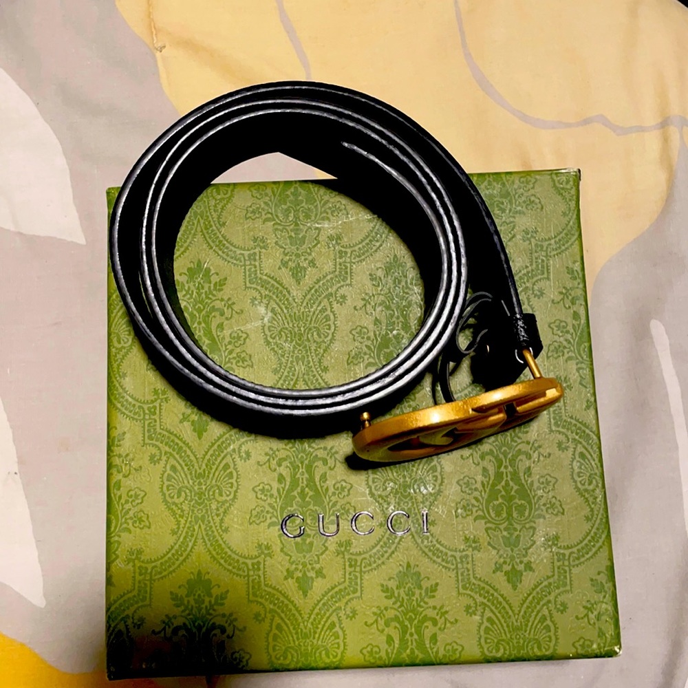 A Gucci belt